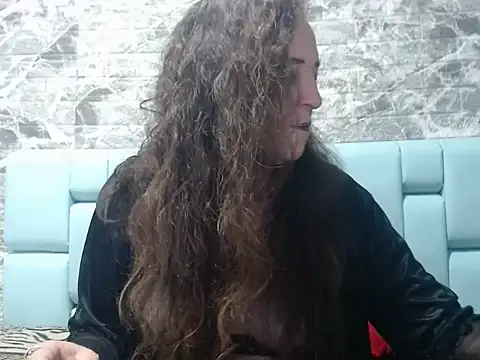 chanel-lam online show from 10/01/25, 01:06