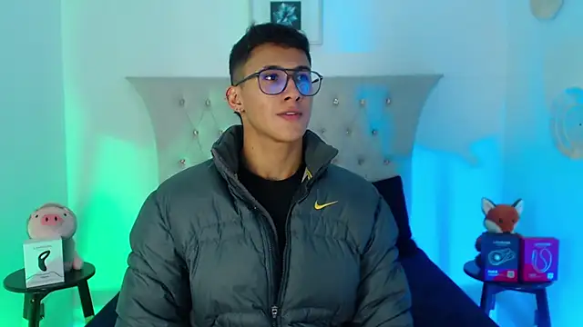 SalvadorFit online show from 12/03/25, 08:29