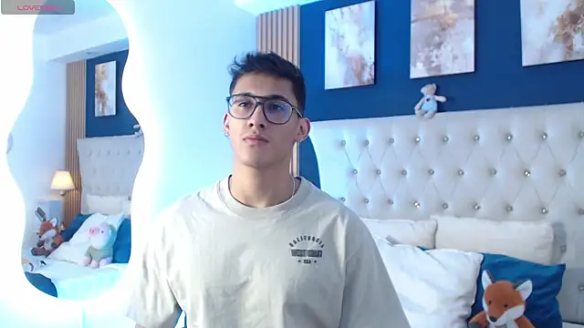 SalvadorFit online show from 04/21/26, 08:23