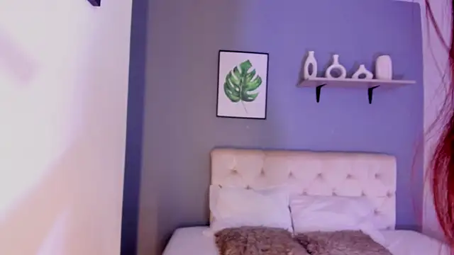 Ayla Shine online show from 10/10/25, 03:27