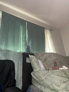 foreigntitts  online show from 02/05/26, 10:58