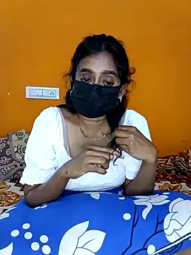 honeyqueen143 online show from 09/25/25, 07:34