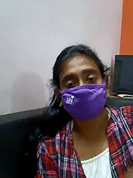 honeyqueen143 online show from 11/26/25, 02:51