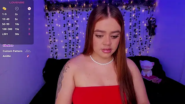 isabella arias2 online show from 11/13/25, 12:31