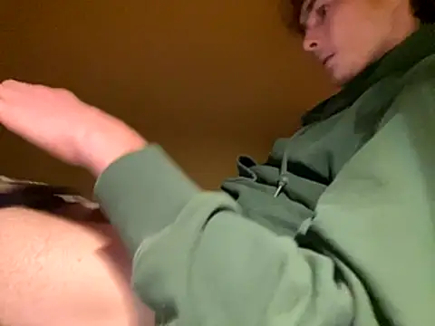 Snapshot of Randy9222 chatting on 11/22/25, 05:01 Randy9222 online show from 11/22/25, 05:01