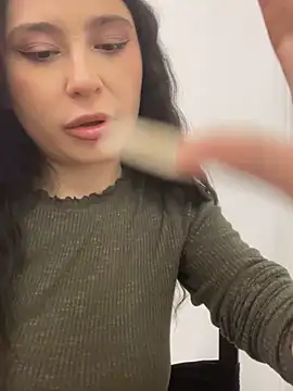 Snapshot of Valerie_Ohara chatting on 10/04/25, 04:54 Valerie Ohara online show from 10/04/25, 04:54