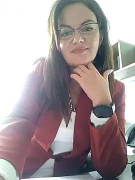 ValeriaLove43211 online show from 10/09/25, 11:30