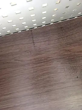 ValeriaLove43211 online show from 04/23/26, 07:41