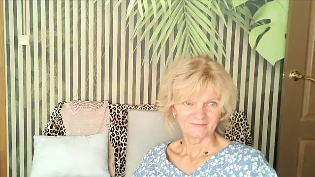 Snapshot of Zoe_Steell chatting on 09/23/25, 07:22 Zoe Steell online show from 09/23/25, 07:22