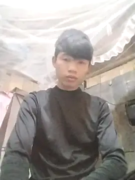 Nhyy xx online show from 12/17/25, 08:20