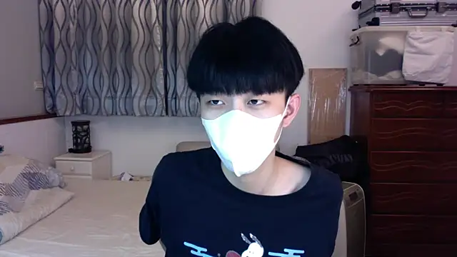 kai101010 online show from 11/11/25, 12:38