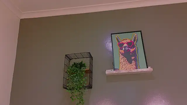 KeendraFox  online show from 10/17/25, 10:18