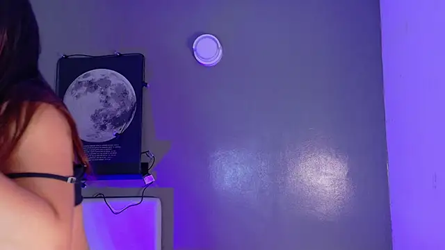 KeendraFox  online show from 12/16/25, 11:37