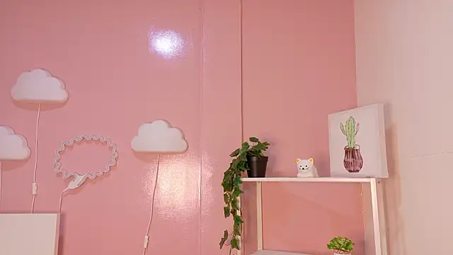 KeendraFox  online show from 02/09/26, 11:36