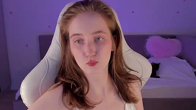 CrystalSoul  online show from 10/28/25, 10:01