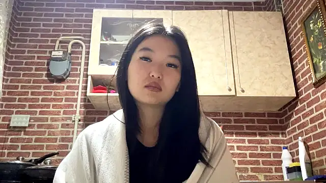 EmmaLeexth online show from 02/11/26, 02:11