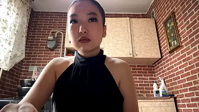 EmmaLeexth online show from 03/08/26, 10:08