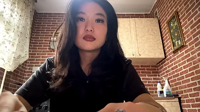 EmmaLeexth online show from 03/09/26, 10:08