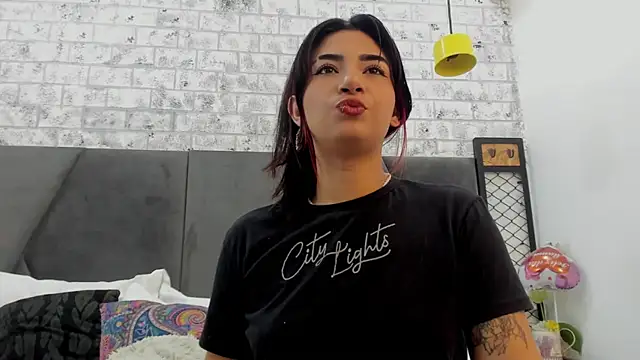 KENDRAOWEN online show from 10/09/25, 07:45