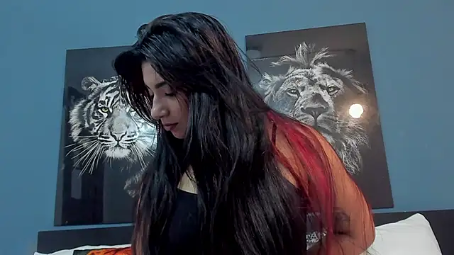 KENDRAOWEN online show from 10/10/25, 07:57