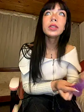 Snapshot of ninacaat chatting on 09/25/25, 12:14 ninacaat online show from 09/25/25, 12:14