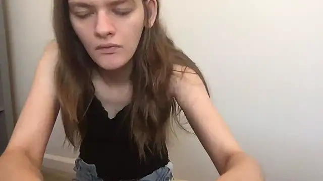 Snapshot of gumbiekitty chatting on 10/27/25, 04:44 gumbiekitty online show from 10/27/25, 04:44