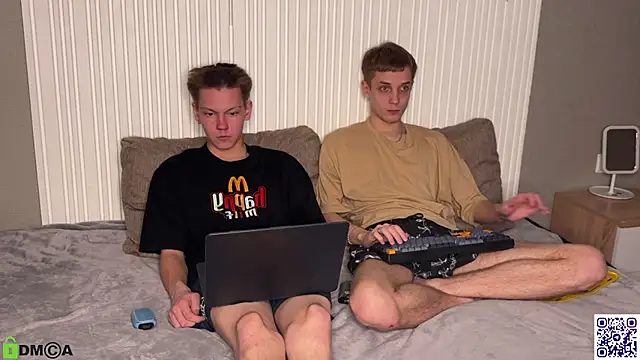 Snapshot of Eaton_ chatting on 10/18/25, 06:41 Eaton  online show from 10/18/25, 06:41