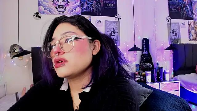 Snapshot of SabrinaV_ chatting on 06/19/26, 11:36 SabrinaV online show from 06/19/26, 11:36