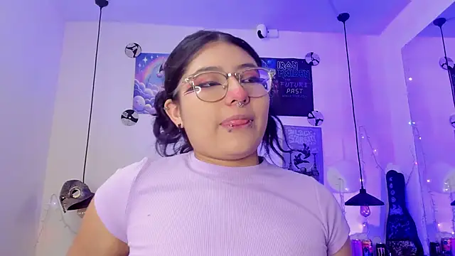 Snapshot of SabrinaV_ chatting on 07/23/26, 11:30 SabrinaV online show from 07/23/26, 11:30