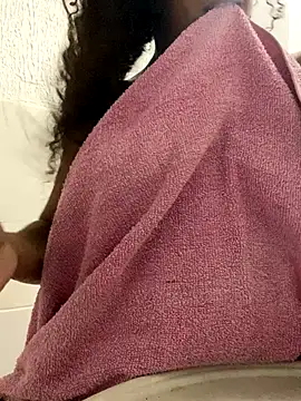 Snapshot of seusegredo___ chatting on 10/22/25, 06:51 seusegredo online show from 10/22/25, 06:51