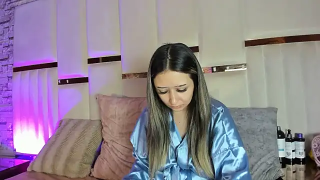 Snapshot of ANLLELOAndANGELA chatting on 05/07/26, 05:18 ANLLELOAndANGELA online show from 05/07/26, 05:18