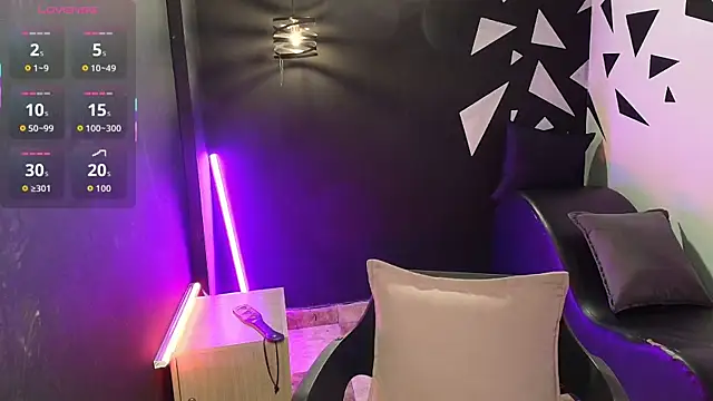 AgataThompson  online show from 11/22/25, 08:08