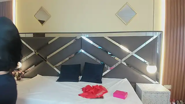 AgataThompson  online show from 03/02/26, 07:32