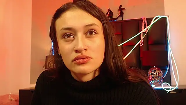 Snapshot of Emily_Swiftt chatting on 10/16/25, 07:31 Emily Swiftt online show from 10/16/25, 07:31