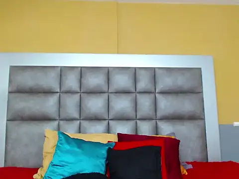 Snapshot of Emily_Swiftt chatting on 11/07/25, 09:59 Emily Swiftt online show from 11/07/25, 09:59