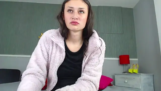 Snapshot of Emily_Swiftt chatting on 12/20/25, 11:56 Emily Swiftt online show from 12/20/25, 11:56