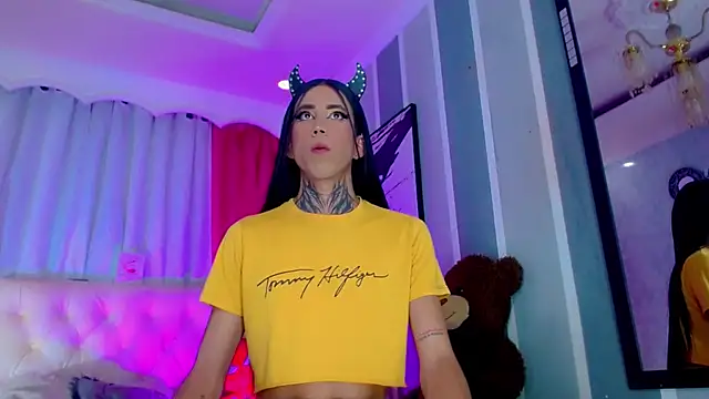 Julia Bulette1 online show from 04/07/26, 01:17