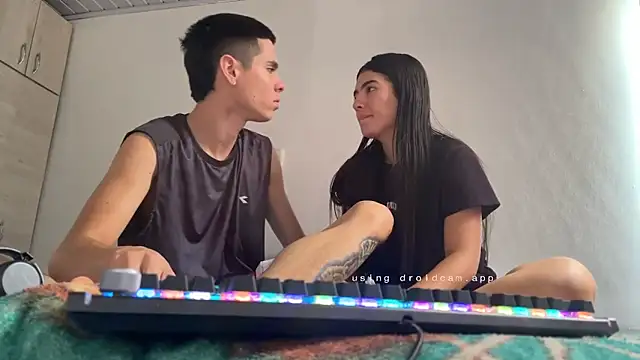 Snapshot of vipxxx2 chatting on 10/18/25, 05:03 vipxxx2 online show from 10/18/25, 05:03