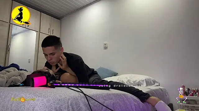 Snapshot of vipxxx2 chatting on 10/26/25, 06:52 vipxxx2 online show from 10/26/25, 06:52