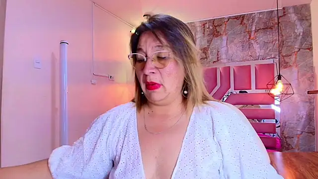 MaylinRosse  online show from 05/04/26, 06:59