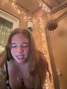 blondefun3818 online show from 10/28/25, 03:21