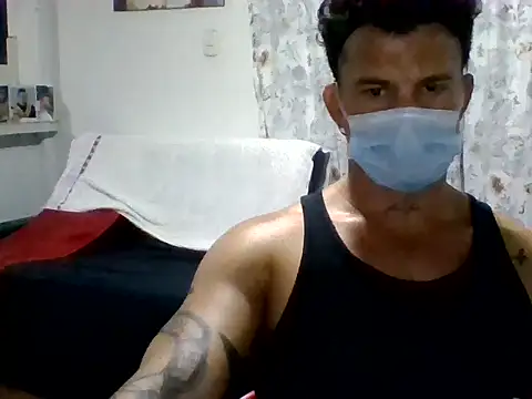 Snapshot of XavierFox1 chatting on 09/19/25, 03:30 XavierFox1 online show from 09/19/25, 03:30