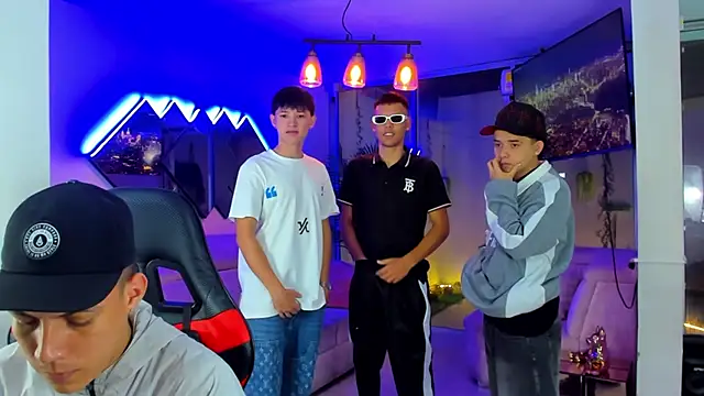 Houseofwarrios online show from 04/19/26, 05:29