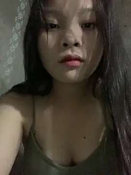 Snapshot of -Miraa- chatting on 09/19/25, 12:56 -Miraa- online show from 09/19/25, 12:56