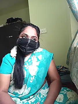 queendivya online show from 10/10/25, 03:27