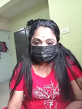 queendivya online show from 10/15/25, 03:28