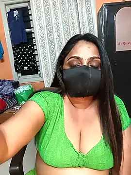 Snapshot of queendivya chatting on 05/08/26, 06:02 queendivya online show from 05/08/26, 06:02