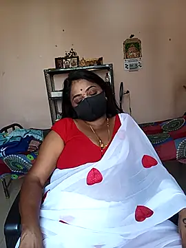 Snapshot of queendivya chatting on 05/14/26, 05:14 queendivya online show from 05/14/26, 05:14