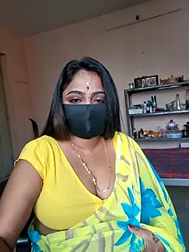 Snapshot of queendivya chatting on 06/03/26, 05:21 queendivya online show from 06/03/26, 05:21