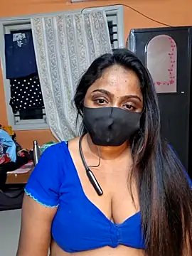 Snapshot of queendivya chatting on 06/03/26, 05:07 queendivya online show from 06/03/26, 05:07